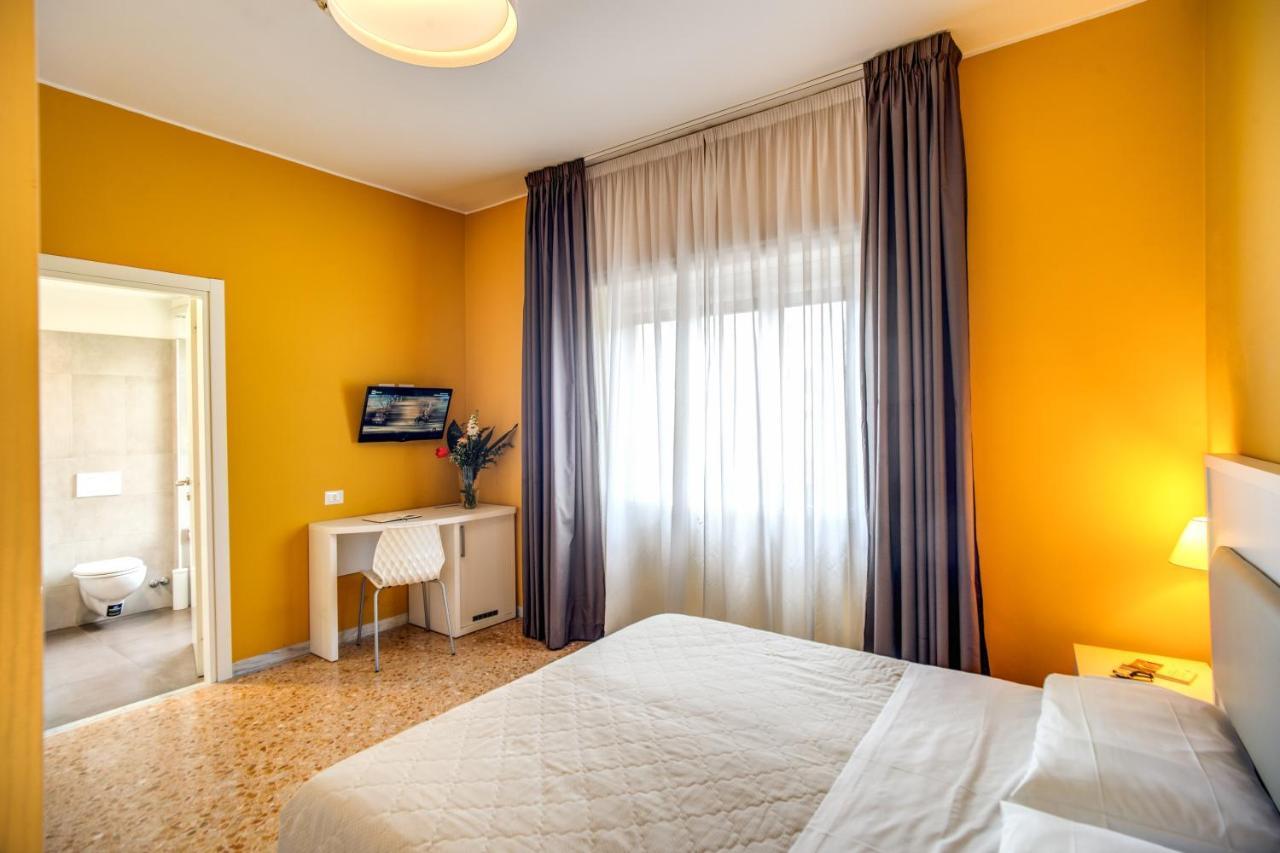 Hotel Casa per Ferie Ravasco San Pietro Roma Esterno foto