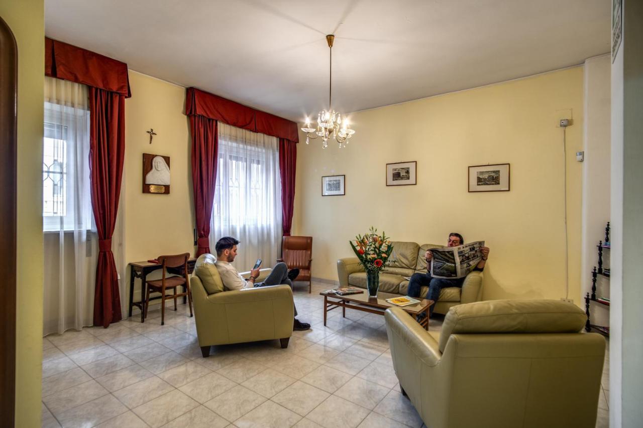 Hotel Casa per Ferie Ravasco San Pietro Roma Esterno foto