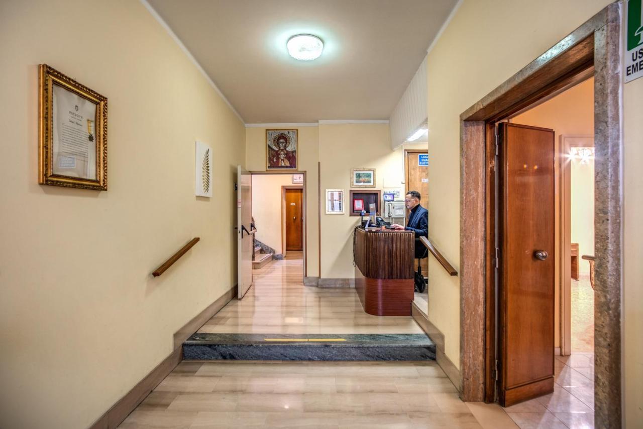 Hotel Casa per Ferie Ravasco San Pietro Roma Esterno foto