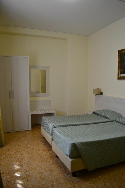 Hotel Casa per Ferie Ravasco San Pietro Roma Esterno foto