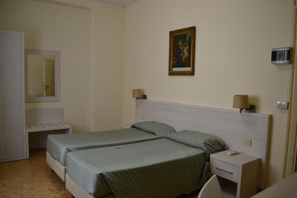 Hotel Casa per Ferie Ravasco San Pietro Roma Esterno foto